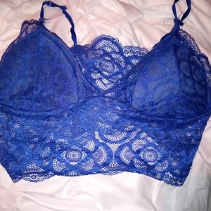 Adore me Wemans sports bra